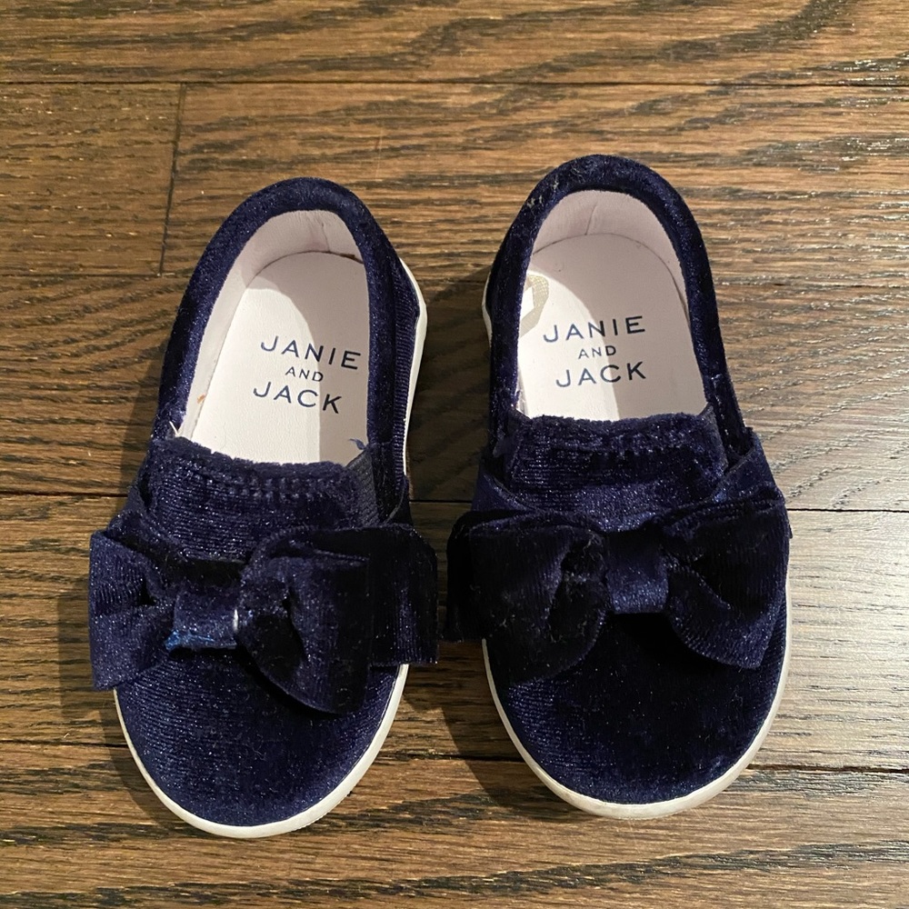 Janie & Jack Velvet Bow Sneakers